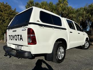 2015 Toyota Hilux - Thumbnail