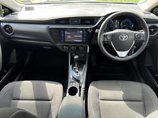 2018 Toyota Corolla - Thumbnail