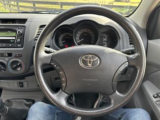 2011 Toyota Hilux - Thumbnail