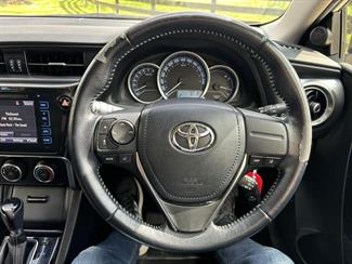 2017 Toyota Corolla - Thumbnail